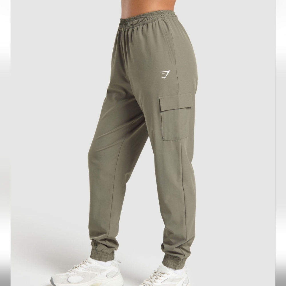 Gymshark Woven Cargo Pants - Picture 3 of 4